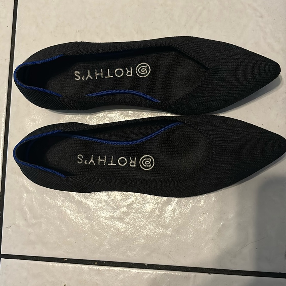 Rothy’s Women’s Black Pointed Toe Recycled Knit Slip On ballet Flats